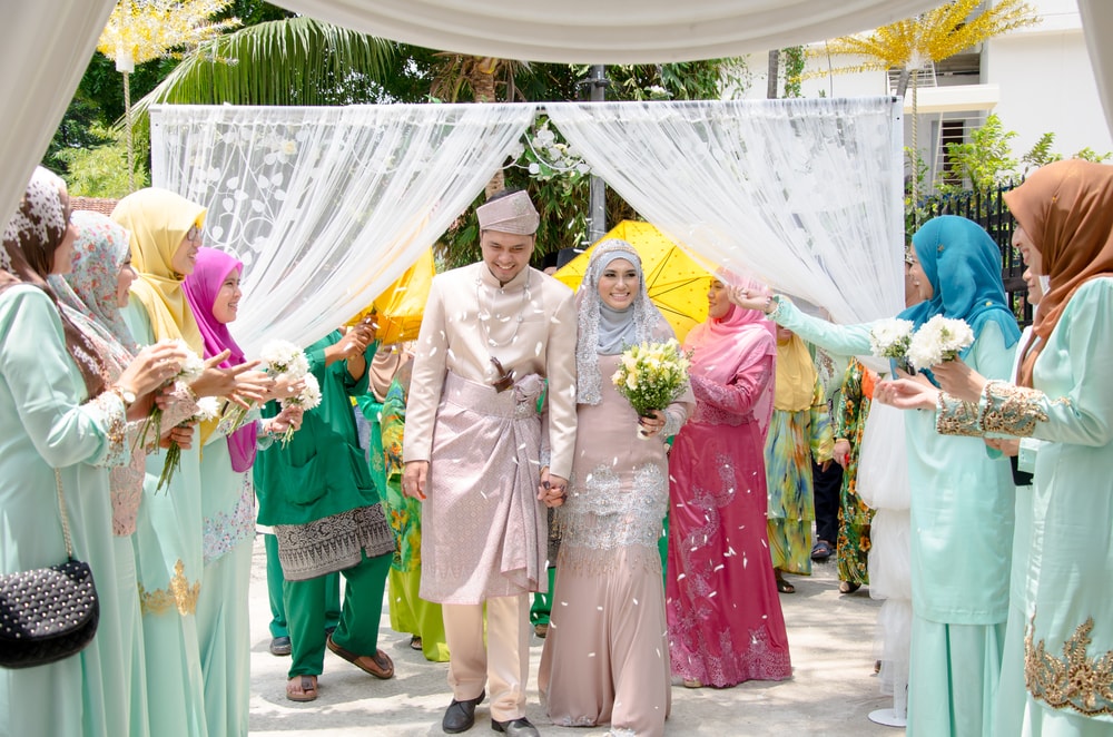 malaysian wedding guest attire